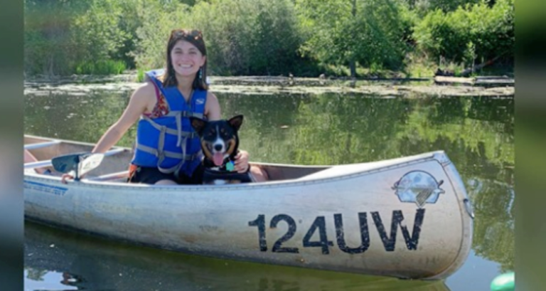Woman Writes Heartbreaking Post Warning Dog Owners About Algae