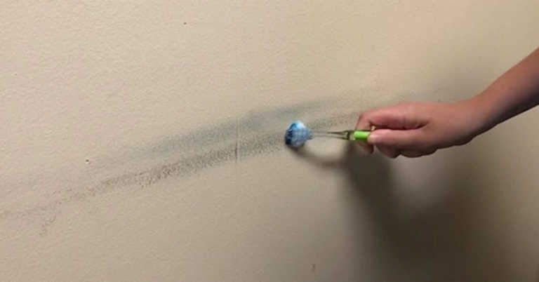 Experts Say Cleaning Dirty Walls With Toothpaste Actually Works
