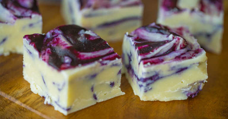 6 Unique Blueberry Desserts That Are Perfect For Summer