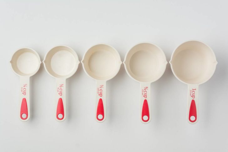 The Difference Between Liquid & Dry Measuring Cups