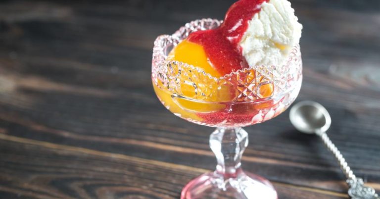 Impossibly Delicious Peach Melba