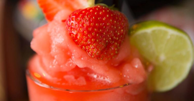 Simply Delicious Strawberry Daiquiri