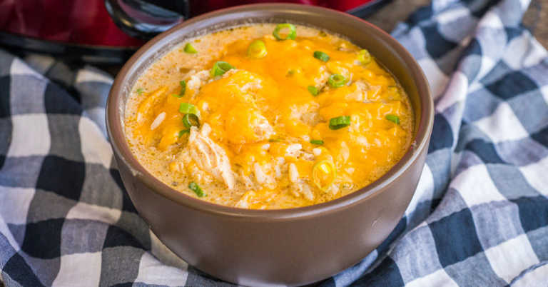 Slow Cooker Green Chili Chicken and Rice Casserole