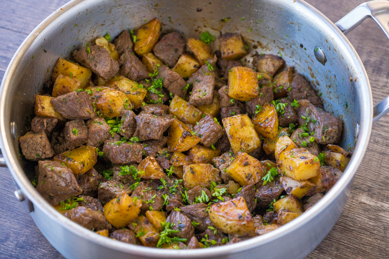 Herby Garlic Butter Steak Bites With Potatoes 12 Tomatoes