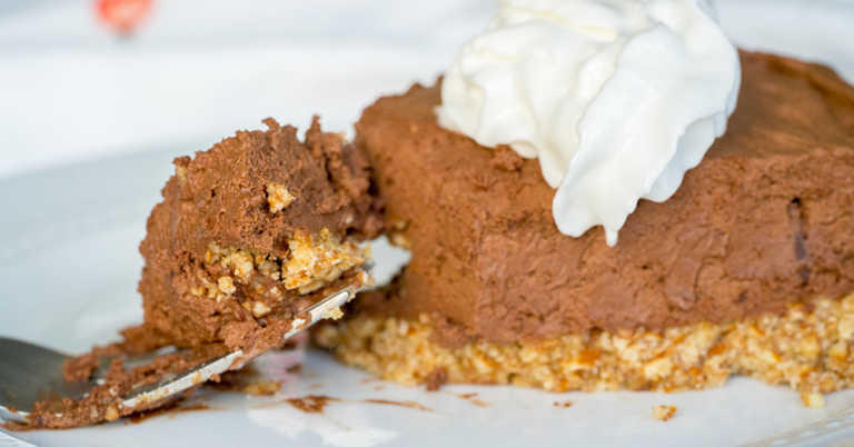 Chocolate Pretzel Icebox Pie