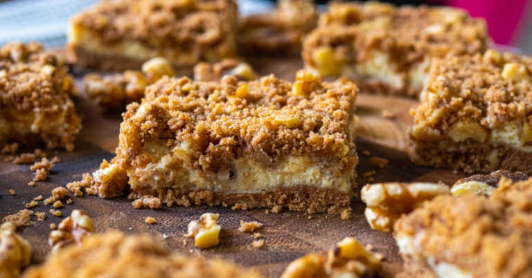 Cream Cheese Crumb Bars