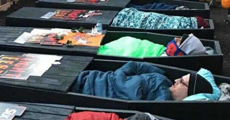 Test Your Relationship During Six Flag’s 30-Hour Couples Coffin Challenge