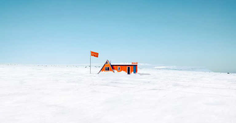 There’s A Bar Opening On A Glacier In Iceland For 5 Days And You Can Go There For Free