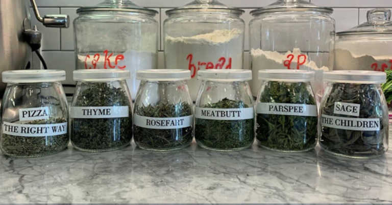 Jennifer Garner’s Son Came Up With Brutally Honest Names For Their Cooking Spices
