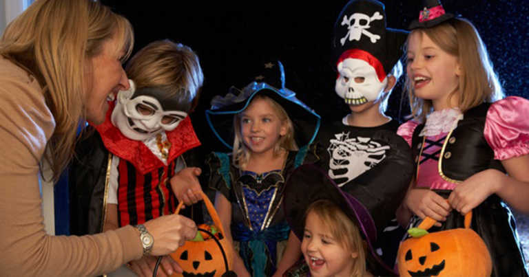 15 Non-Candy Halloween Treats For Trick-Or-Treaters