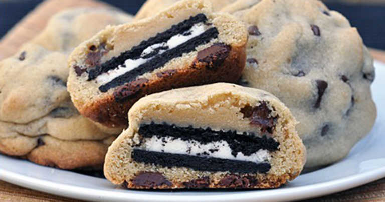 Oreo-Stuffed Chocolate Chip Cookies