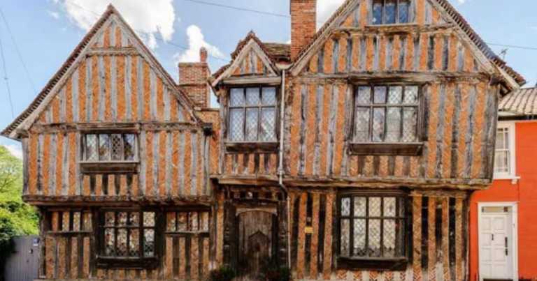 You Can Spend The Night In Harry Potter’s Childhood Home On Airbnb And It Might Be Haunted