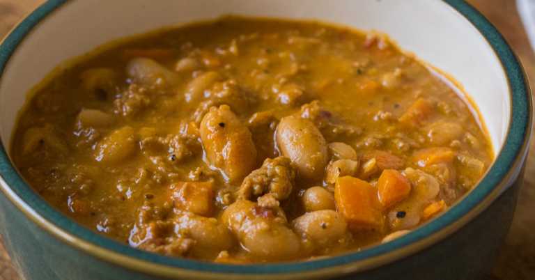 Creamy White Bean Pumpkin Chili