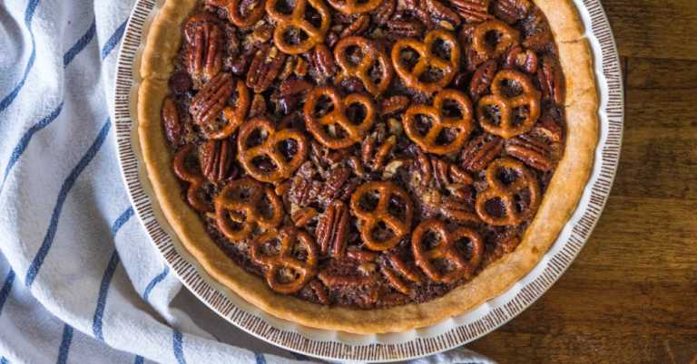 Chocolate Pretzel Pecan Pie