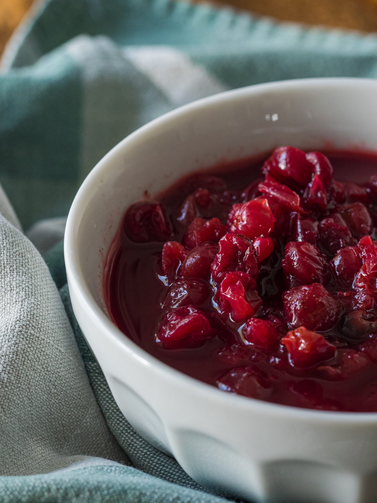 How To: Cranberry Sauce in Your Slow Cooker Ingredients: • 12 ounces c, Cranberry Sauce