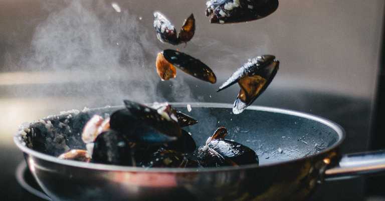 Dangers of Nonstick Pans Finally Acknowledged After Drinking Water Analysis