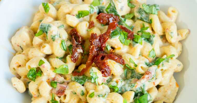 Instant Pot Creamy Tuscan Chicken Pasta