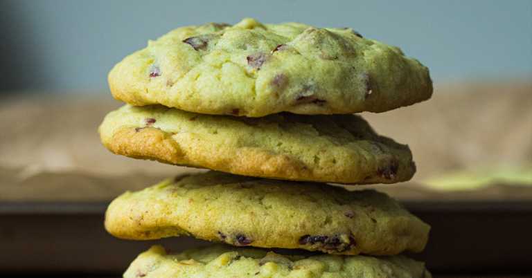 Cranberry Pistachio Cookies