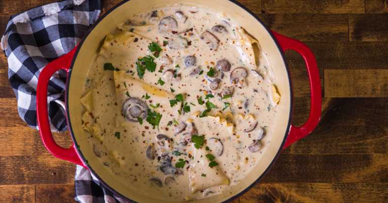 Roasted Garlic Alfredo Lasagna Soup