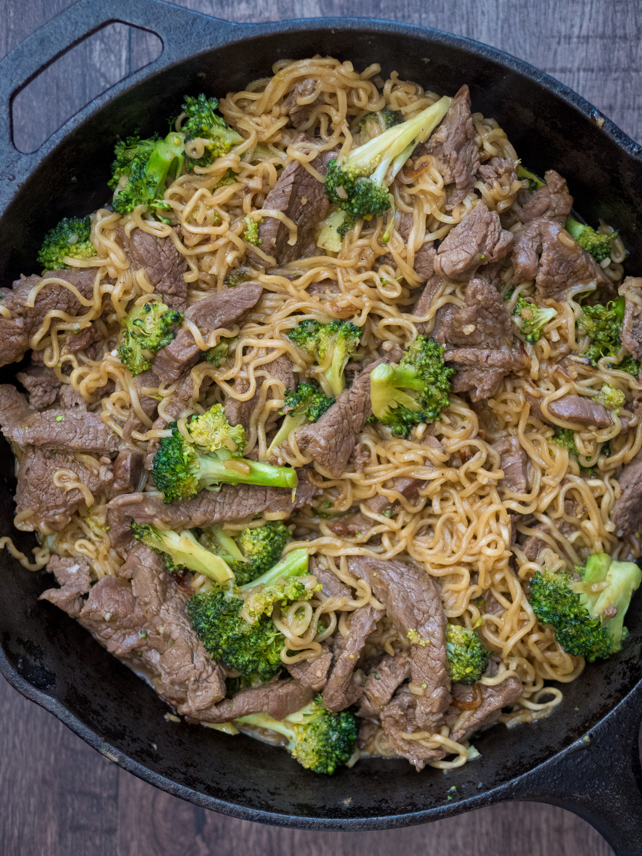 20 Minute Beef Broccoli Ramen Stir Fry 12 Tomatoes