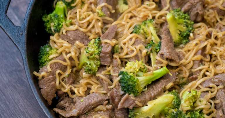 20-Minute Beef & Broccoli Ramen Stir Fry