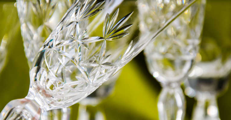 The Way to Use Leaded Crystal Safely