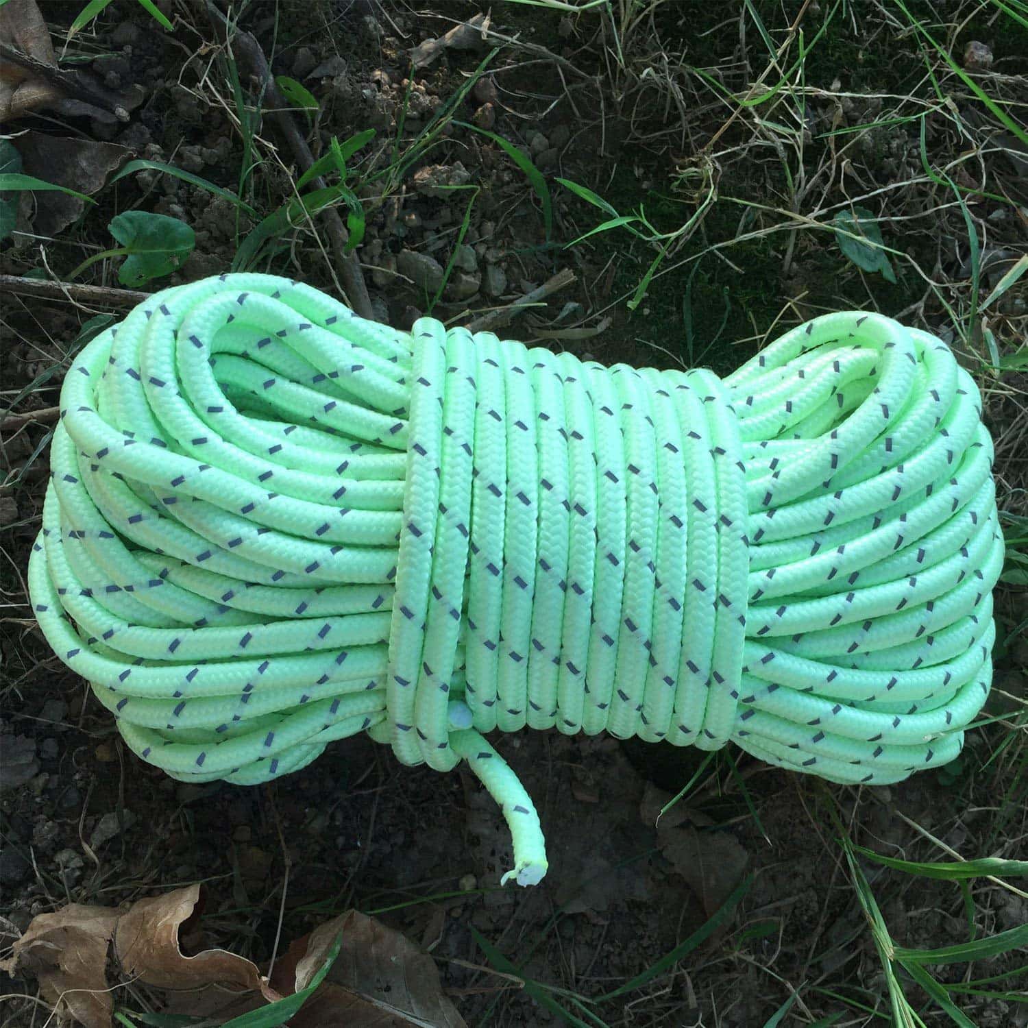 Glow-In-The-Dark Rope Now Exist And It's Perfect For 'Glamping