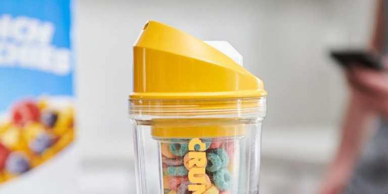 This Cup Allows You To Take And Eat Your Cereal On-The-Go