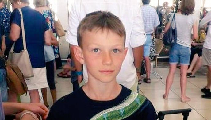 10-Year-Old Boy Forced To Remove ‘Anxiety-Causing’ Shirt By Airport Security