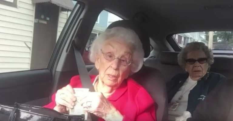 Grandma Tries To Pay Her Sister Back For Hot Dogs – Their Hilarious Argument Has Been Viewed By Millions