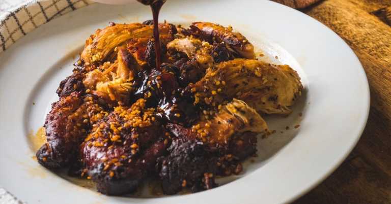 Slow Cooker Sticky Garlic Chicken
