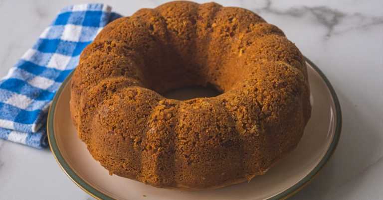 1939 Sour Cream Coffee Cake
