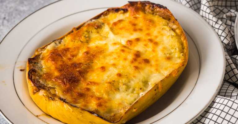 Garlic Parmesan Baked Spaghetti Squash
