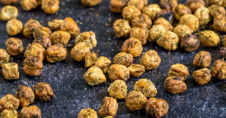 Crispy Ranch Roasted Chickpeas