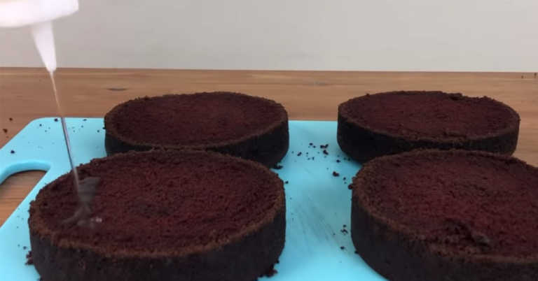How to Decorate Cakes Like a Pro!
