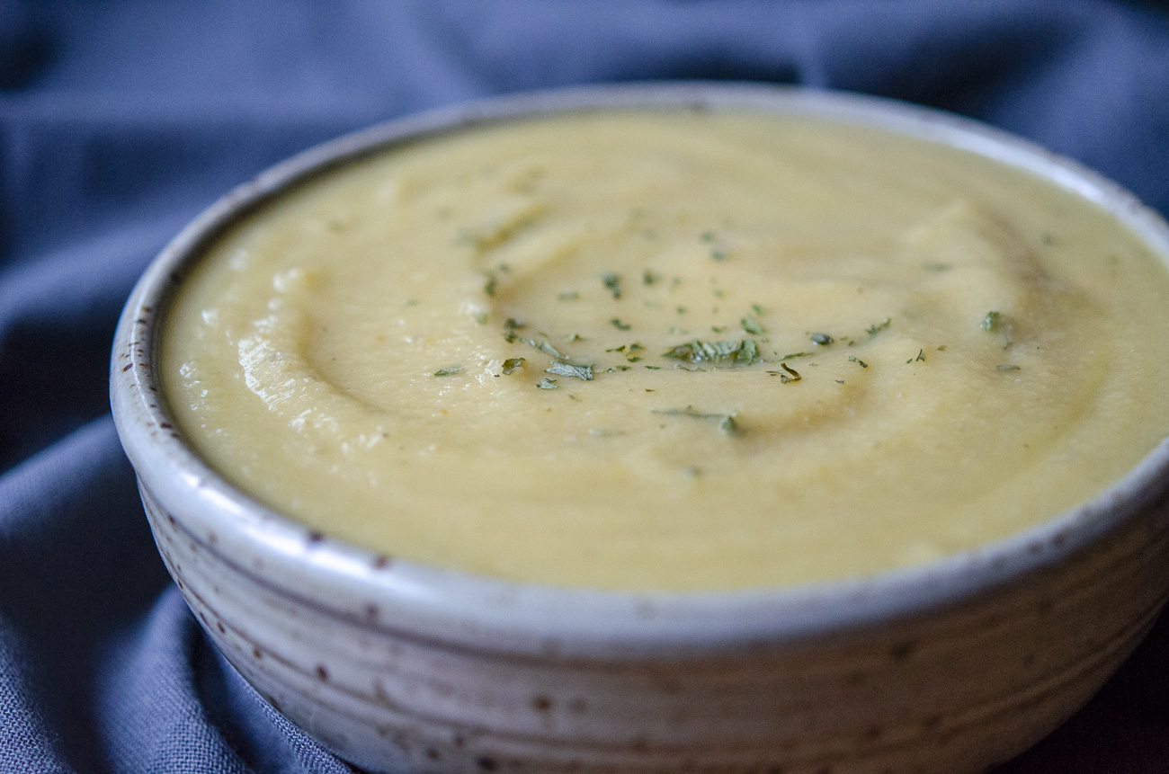 Roasted Garlic Cauliflower Soup 12 Tomatoes