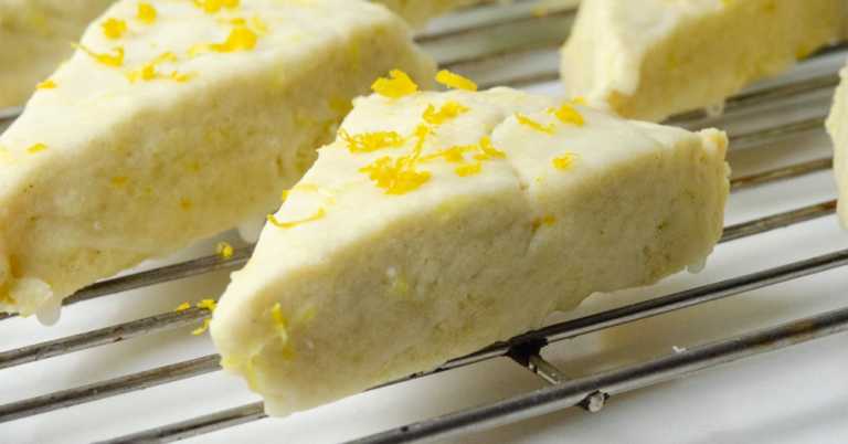 The Pioneer Woman’s Lemon Cream Scones