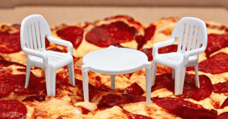 Pizza Chain Put Tiny Chairs Around The Little ‘Tables’ In Their Pizza Boxes