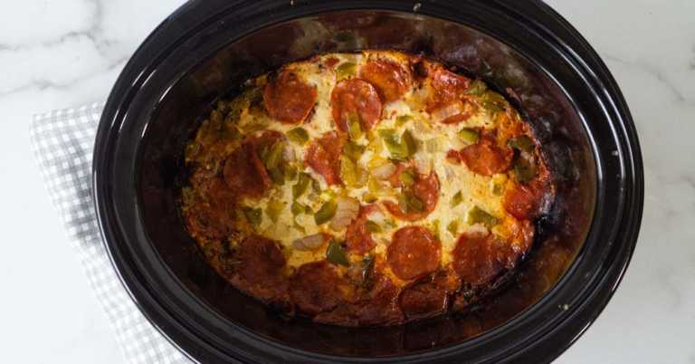 Crustless Crockpot Pizza