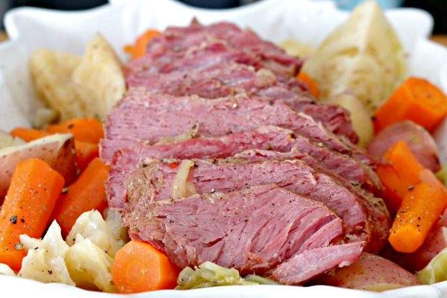 Instant Pot Corned Beef And Cabbage | 12 Tomatoes