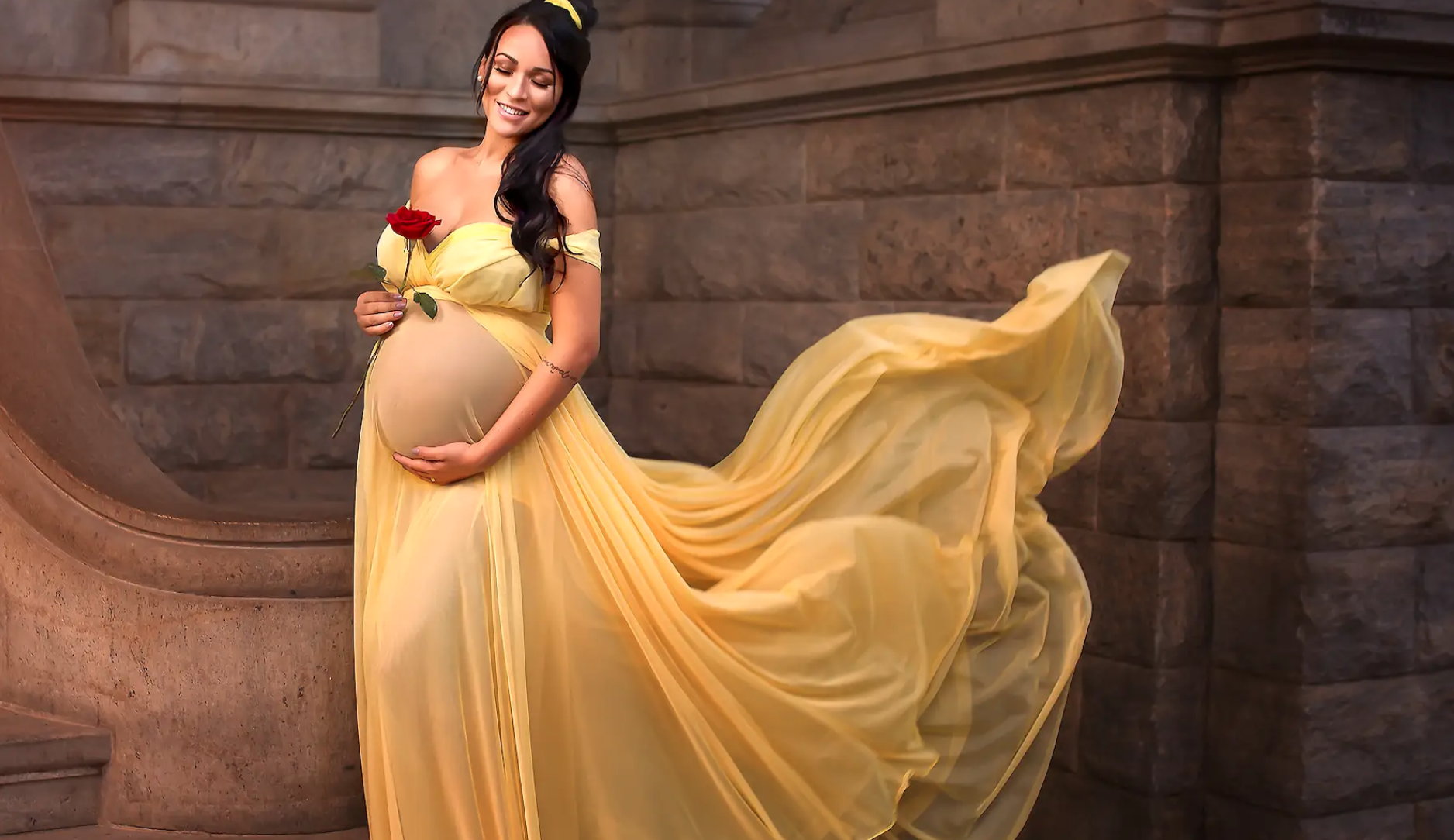 Photographer Transforms Pregnant Women Into Disney Princesses 12 Tomatoes