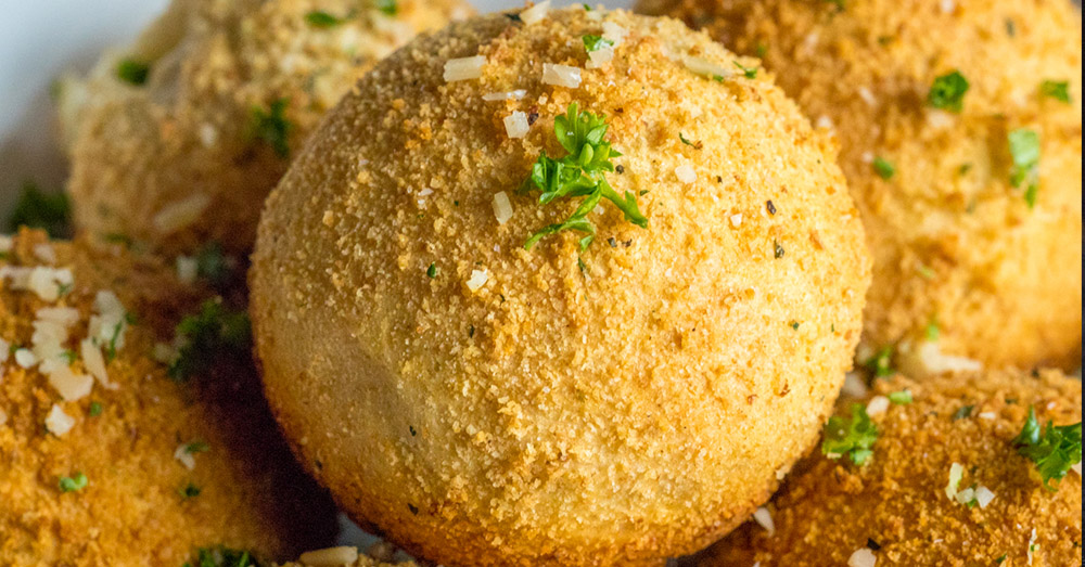 Cheesy Meatball Biscuit Bombs 12 Tomatoes