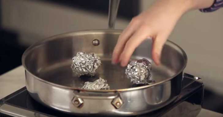 How To Use An Aluminum Foil Pie Tin As A Makeshift Steamer