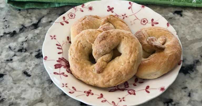 Kid Baking Project: Homemade Pretzels Without Yeast