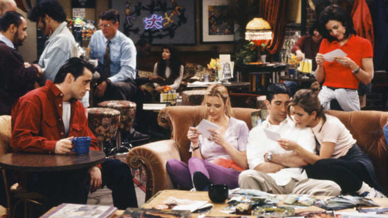 Fan Theory:  How The Characters From ‘Friends’ Always Got The Seats At Central Perk