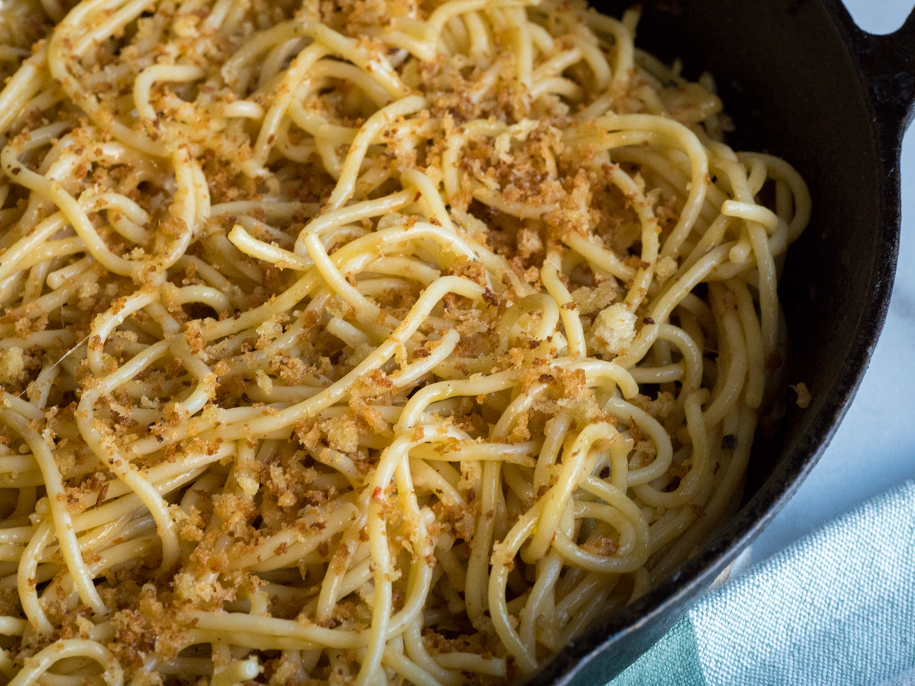 Garlic Parmesan Pantry Pasta with Crunchy Breadcrumbs | 12 Tomatoes
