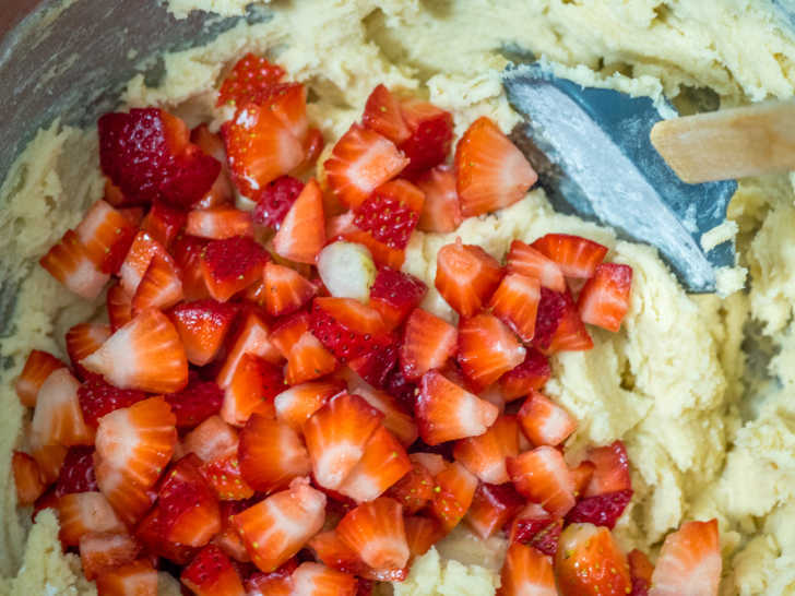 Strawberry Lemonade Blondies 12 Tomatoes