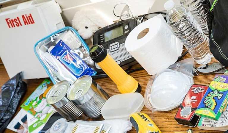 What To Include In Your Emergency Home-Care Kit