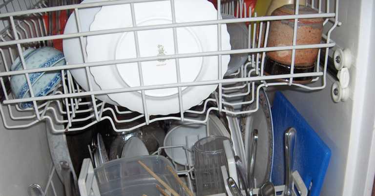 6 Things You Should Never Clean with Vinegar
