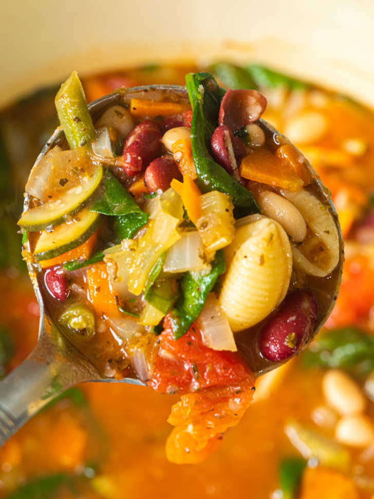 Copycat Olive Garden Minestrone Soup | 12 Tomatoes